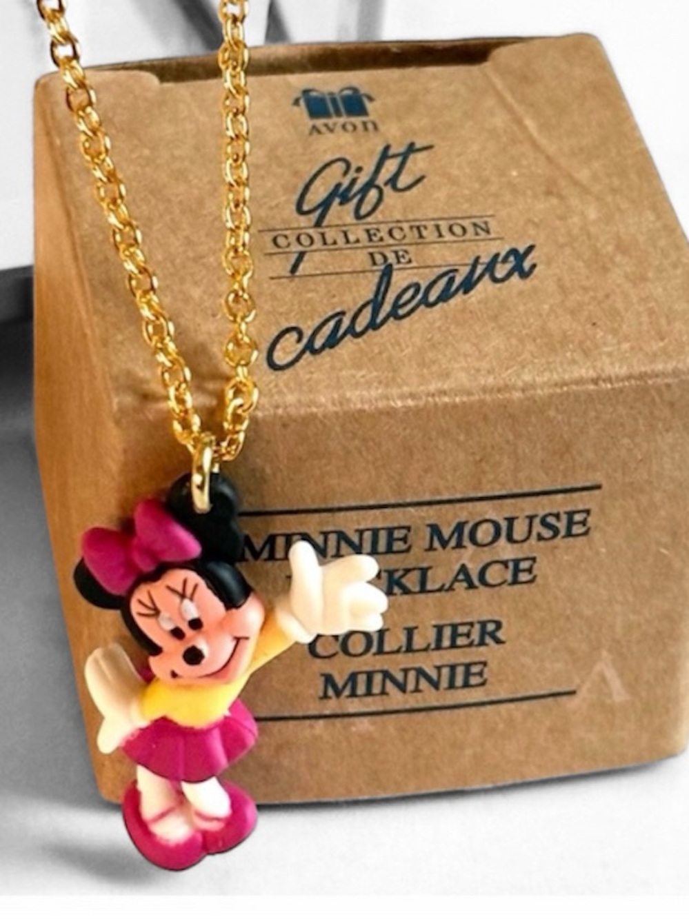 Vintage Avon Disney Minnie Mouse Pendant Necklace Gold Tone NIB 18” Y2K